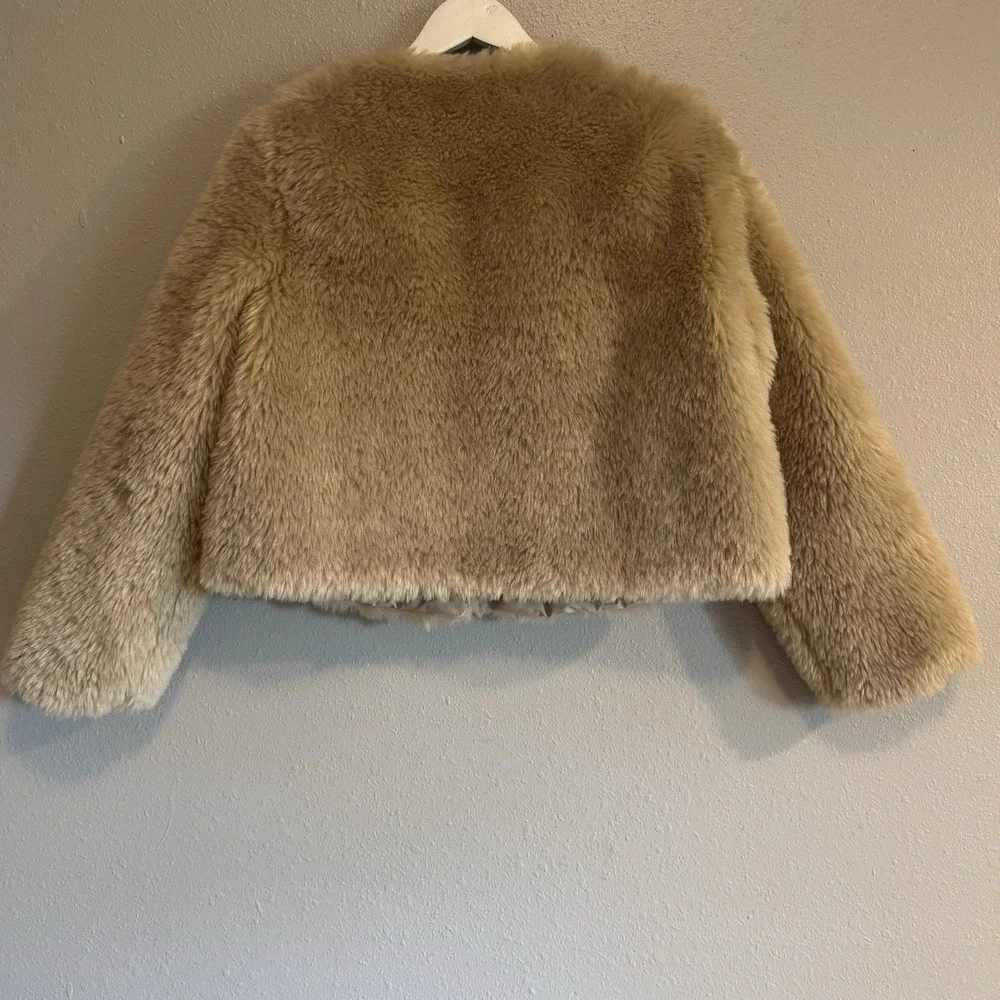 MOB WIFE Luxury Cream Faux Fur Cropped‎ Jacket Coat H&M Plush Shag Glam M